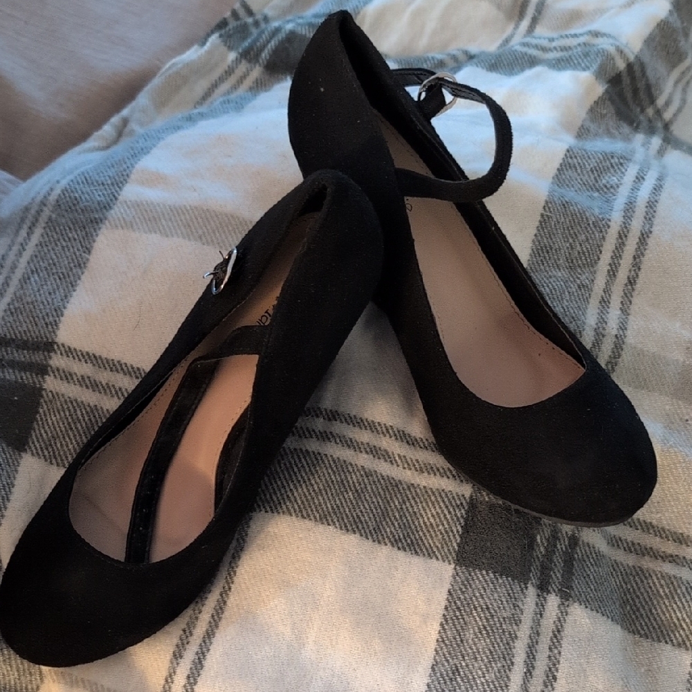 Elegant Black Women's Shoes